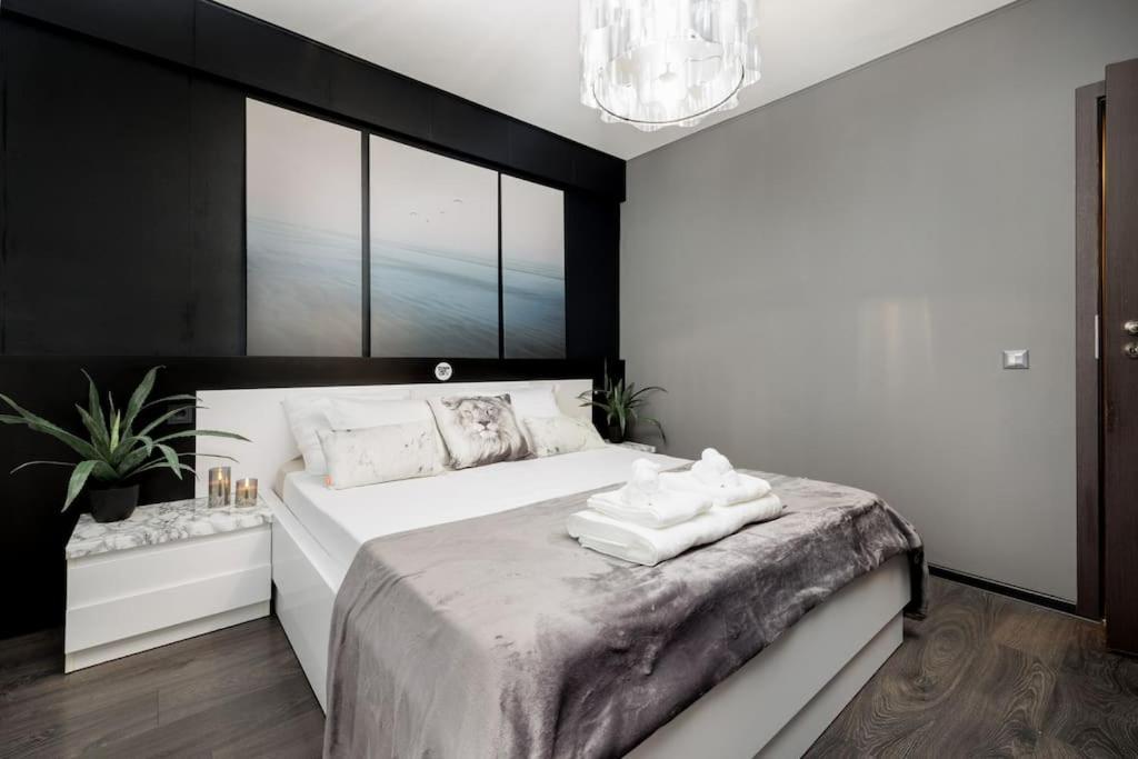 Little Paris Boutique Apartment Букурещ Екстериор снимка