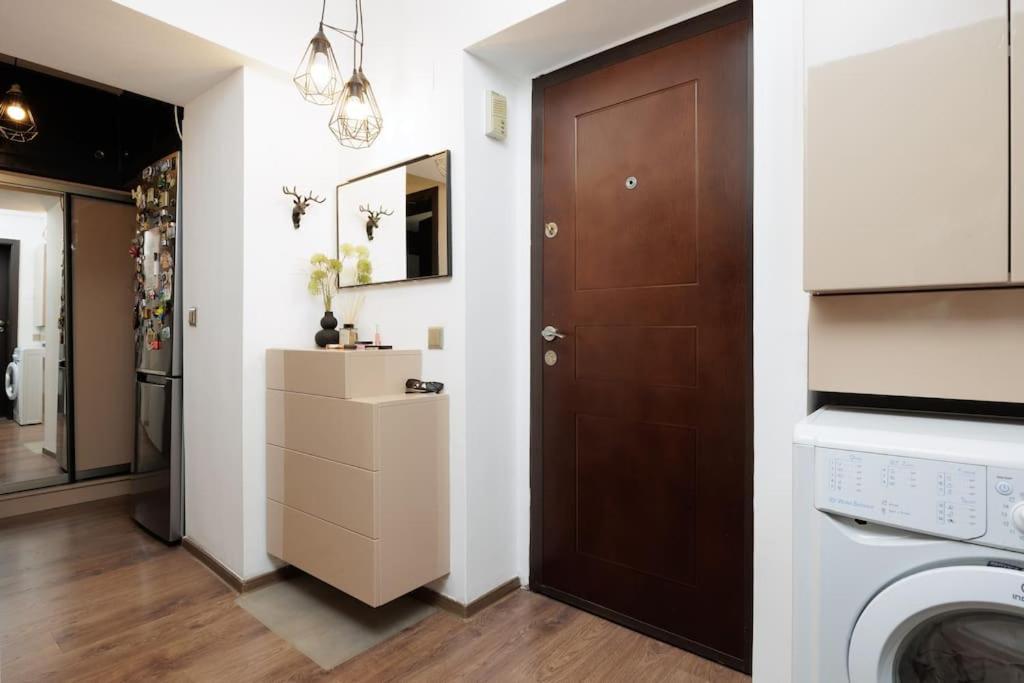 Little Paris Boutique Apartment Букурещ Екстериор снимка